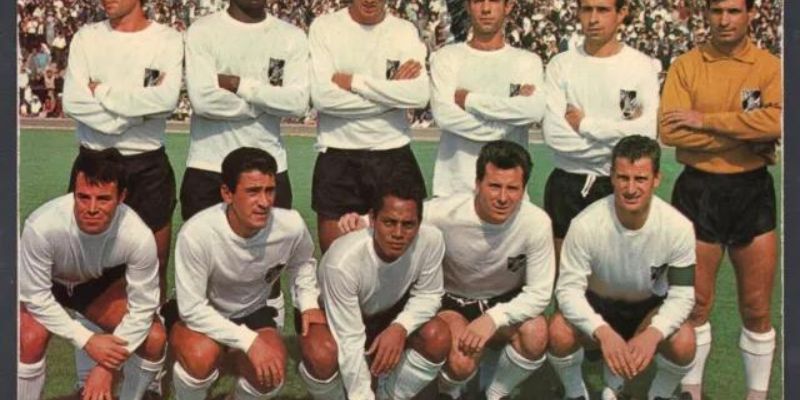 Đội tuyển Bỉ khi còn dùng đồng phục trắng